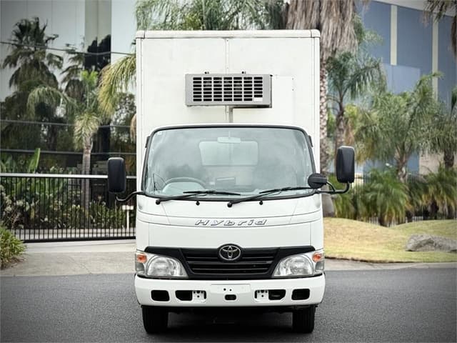 2008 Toyota Dyna JDM car for sale — photo 2 of 24