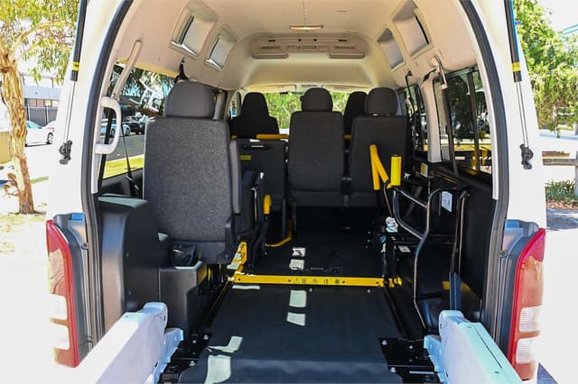 2011 Toyota HiAce JDM car for sale — photo 6 of 22
