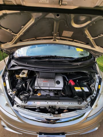 2001 Toyota Estima JDM car for sale — photo 9 of 25