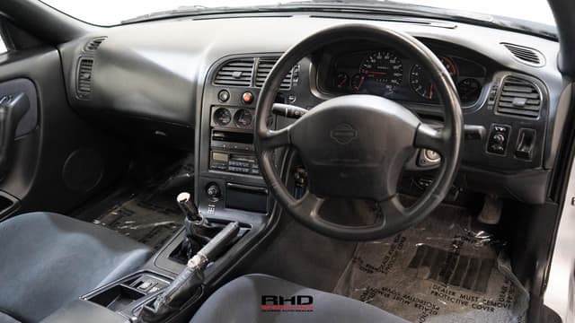 1995 Nissan Skyline JDM car for sale — photo 13 of 25