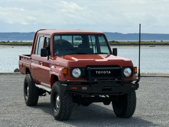 2001 Toyota Land Cruiser JDM car for sale — photo 11 of 25