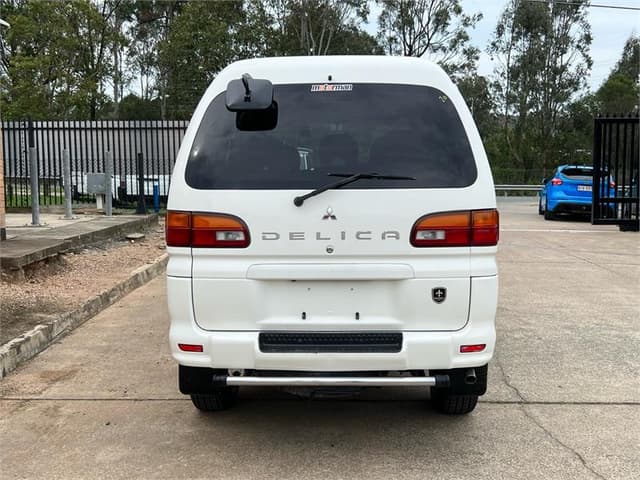 2004 Mitsubishi Delica JDM car for sale — photo 7 of 16