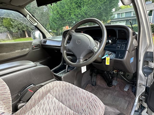 1996 Toyota HiAce JDM car for sale — photo 10 of 19