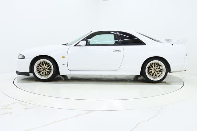 1996 Nissan Skyline JDM car for sale — photo 5 of 10