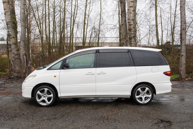 2000 Toyota Estima JDM car for sale — photo 5 of 15