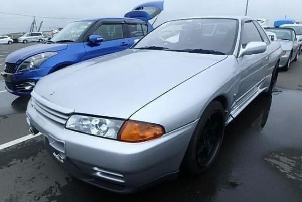 Nissan Skyline JDM car for sale — photo 3 of 3