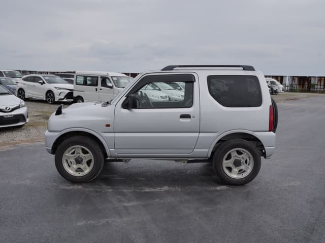 2001 Suzuki Jimny JDM car for sale — photo 8 of 25