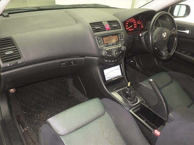2007 Honda Accord JDM car for sale — photo 4 of 13