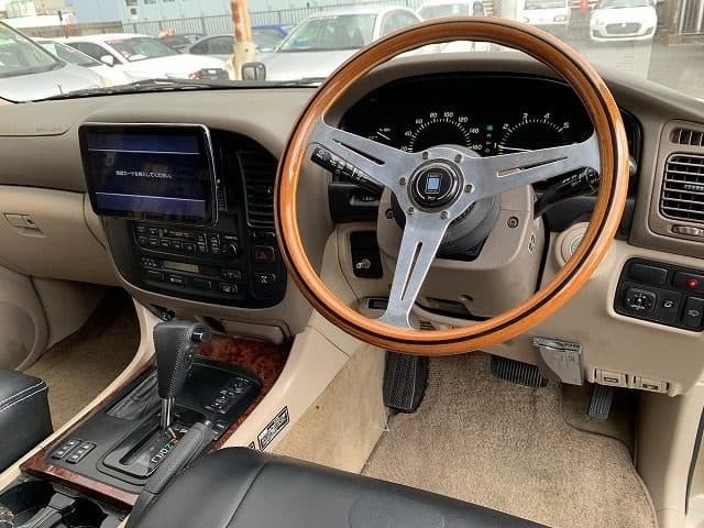 2000 Toyota Land Cruiser JDM car for sale — photo 8 of 11