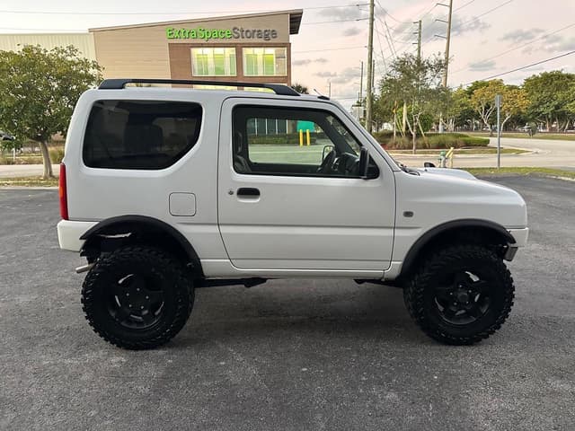1999 Suzuki Jimny JDM car for sale — photo 2 of 23