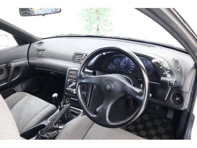1989 Nissan Skyline JDM car for sale — photo 7 of 17