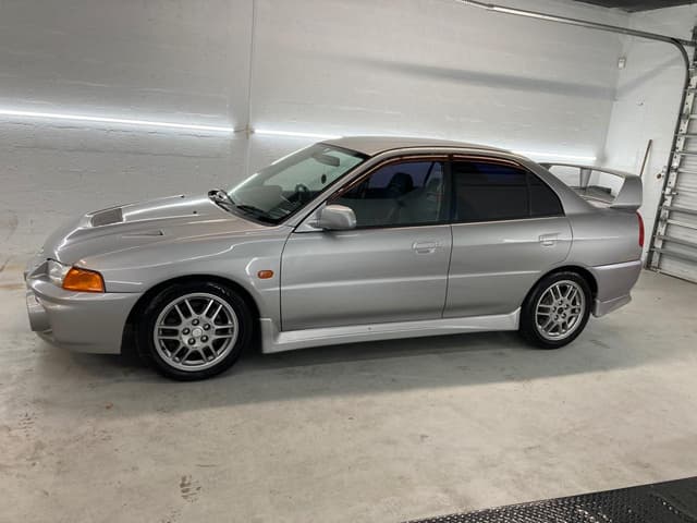 1996 Mitsubishi Lancer Evolution JDM car for sale — photo 4 of 24