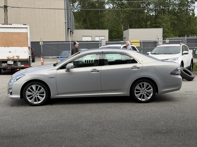 2008 Toyota Crown JDM car for sale — photo 4 of 16