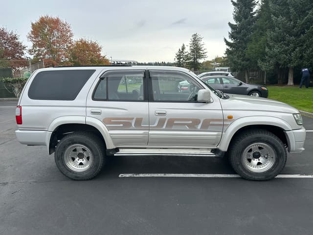 1997 Toyota Hilux Surf JDM car for sale — photo 6 of 10