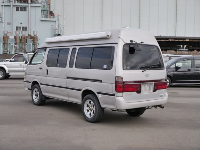 2001 Toyota HiAce JDM car for sale — photo 7 of 25