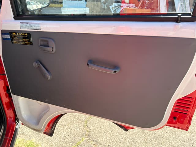 1999 Mitsubishi Minicab JDM car for sale — photo 3 of 25