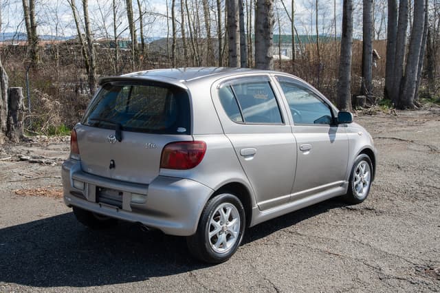 2001 Toyota Vitz JDM car for sale — photo 5 of 15