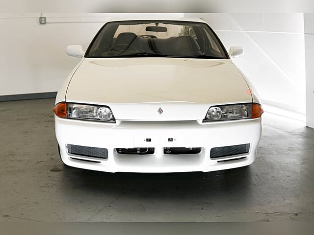1991 Nissan Skyline JDM car for sale — photo 2 of 25