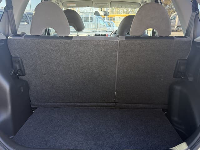 2005 Honda Fit JDM car for sale — photo 9 of 11