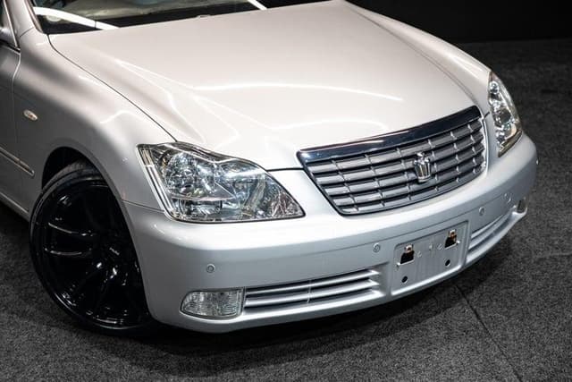 2006 Toyota Crown JDM car for sale — photo 6 of 15