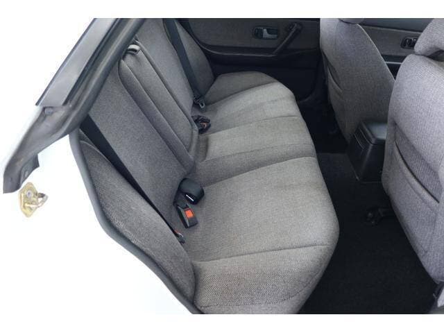 1989 Nissan Skyline JDM car for sale — photo 11 of 17