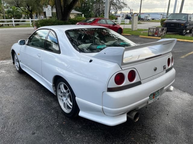 1995 Nissan Skyline JDM car for sale — photo 5 of 17