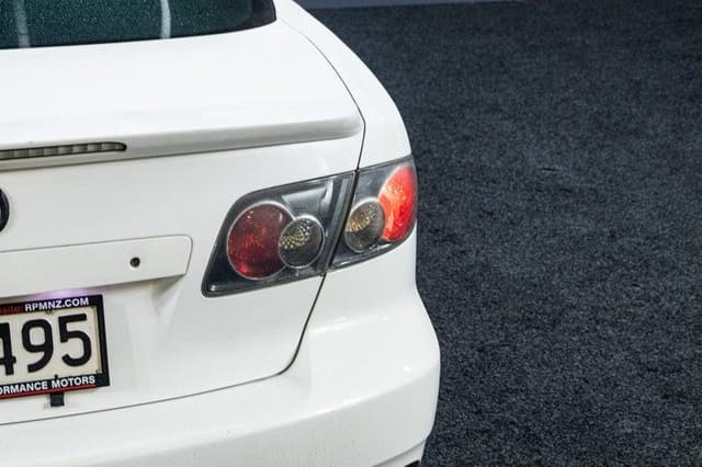 2005 Mazda Atenza JDM car for sale — photo 4 of 15