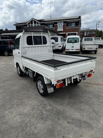 2001 Daihatsu Hijet JDM car for sale — photo 5 of 12
