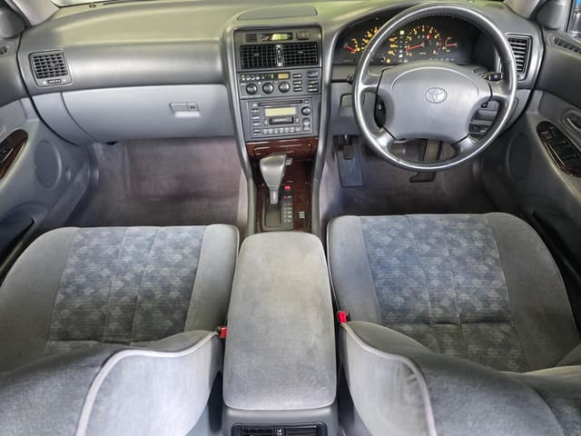 1994 Toyota Aristo JDM car for sale — photo 2 of 25
