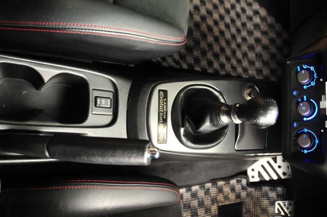 2006 Mitsubishi Lancer Evolution JDM car for sale — photo 14 of 22