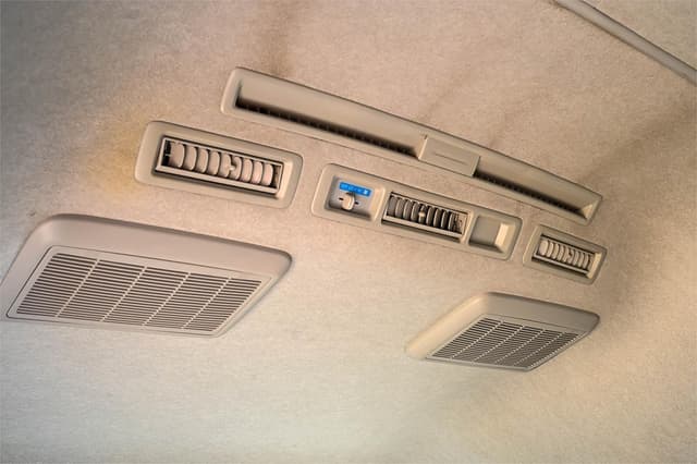 2011 Toyota HiAce JDM car for sale — photo 16 of 22