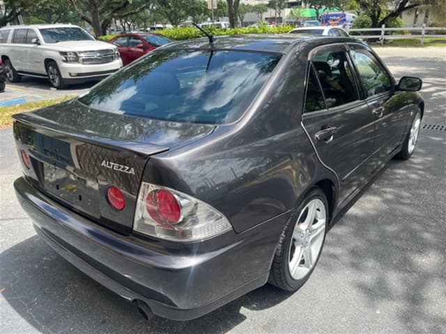 1999 Toyota Altezza JDM car for sale — photo 7 of 17