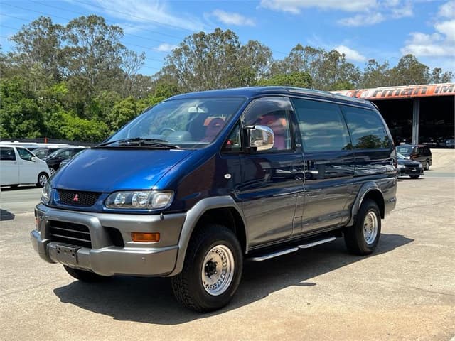 1997 Mitsubishi Delica JDM car for sale — photo 9 of 19