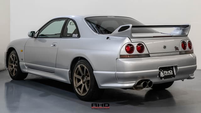 1995 Nissan Skyline JDM car for sale — photo 7 of 25