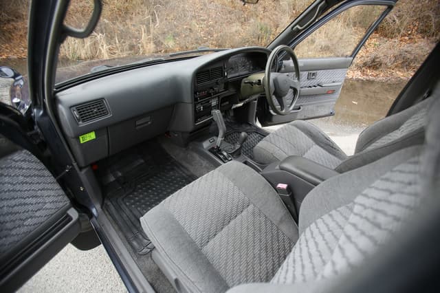 1995 Toyota Hilux JDM car for sale — photo 6 of 25