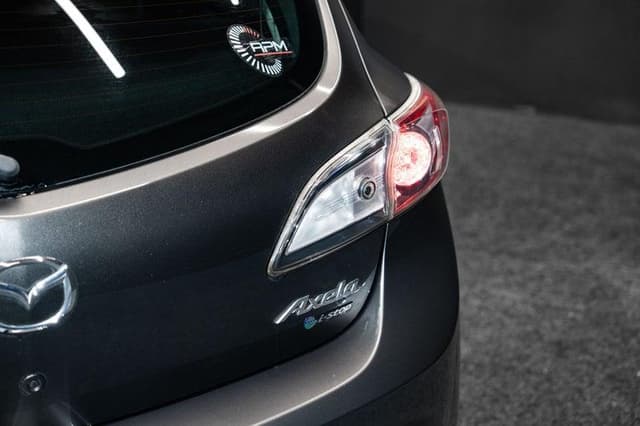 2009 Mazda Axela JDM car for sale — photo 4 of 16