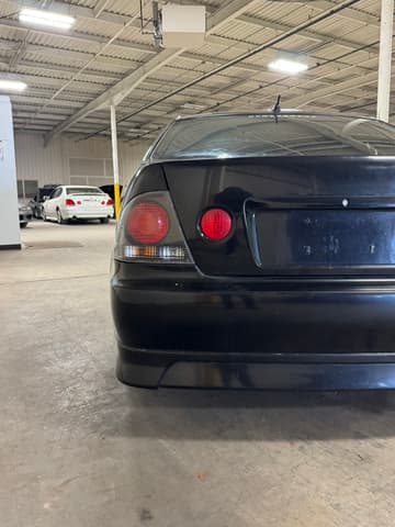 1998 Toyota Altezza JDM car for sale — photo 6 of 25