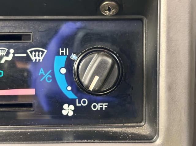 1991 Toyota Land Cruiser Prado JDM car for sale — photo 13 of 25