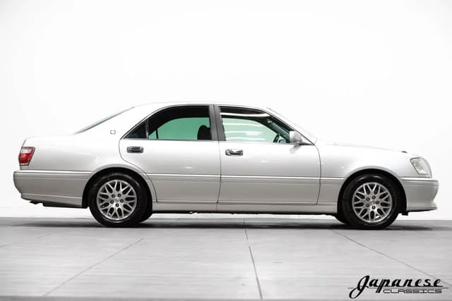 1998 Toyota Crown JDM car for sale — photo 5 of 25