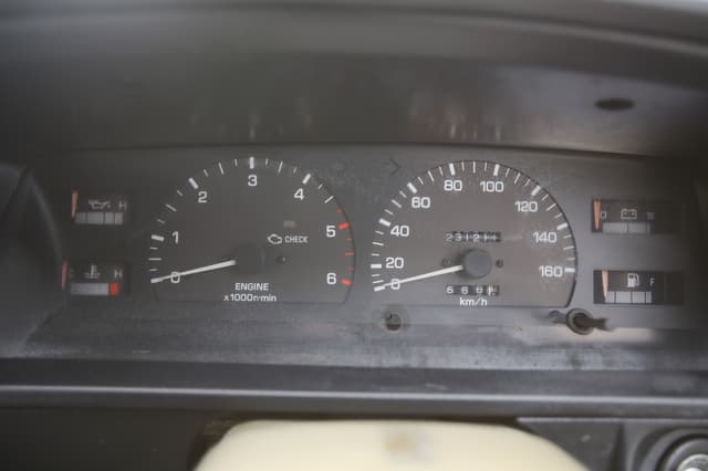 1995 Toyota Hilux JDM car for sale — photo 18 of 25