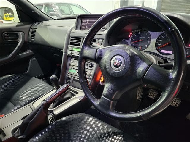 2001 Nissan Skyline JDM car for sale — photo 13 of 16