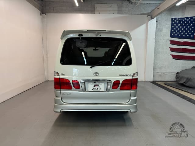 1999 Toyota Granvia JDM car for sale — photo 16 of 25