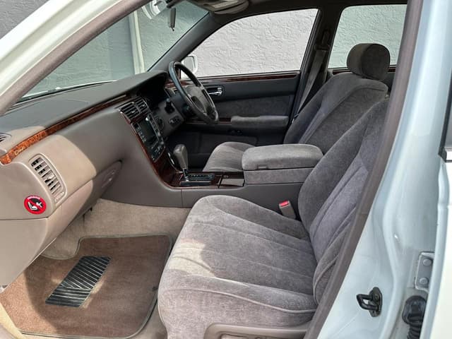 1996 Nissan Cima JDM car for sale — photo 20 of 25