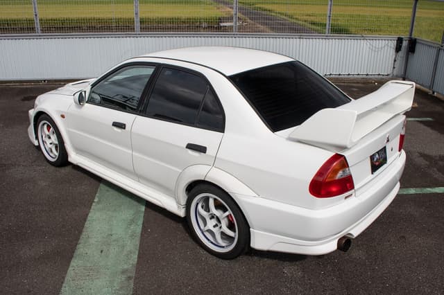 2000 Mitsubishi Lancer Evolution JDM car for sale — photo 9 of 25