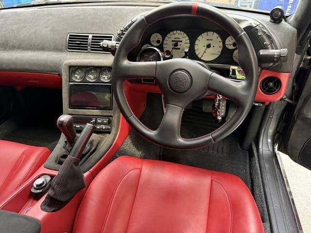 1992 Nissan Skyline JDM car for sale — photo 18 of 19