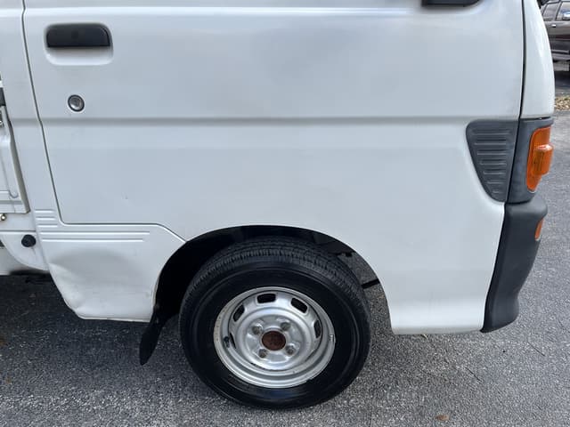 1996 Daihatsu Hijet JDM car for sale — photo 10 of 17