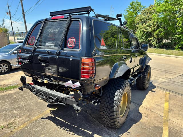1996 Toyota Hilux JDM car for sale — photo 4 of 17