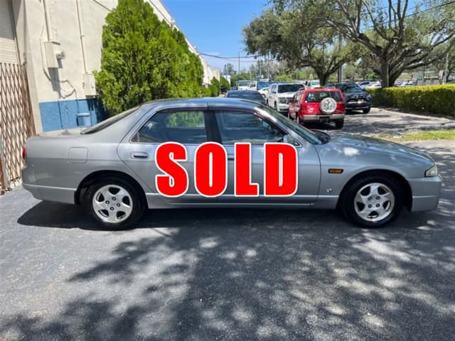 1997 Nissan Skyline JDM car for sale — photo 8 of 16