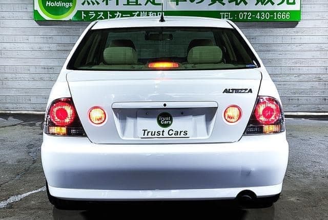 2002 Toyota Altezza JDM car for sale — photo 6 of 24