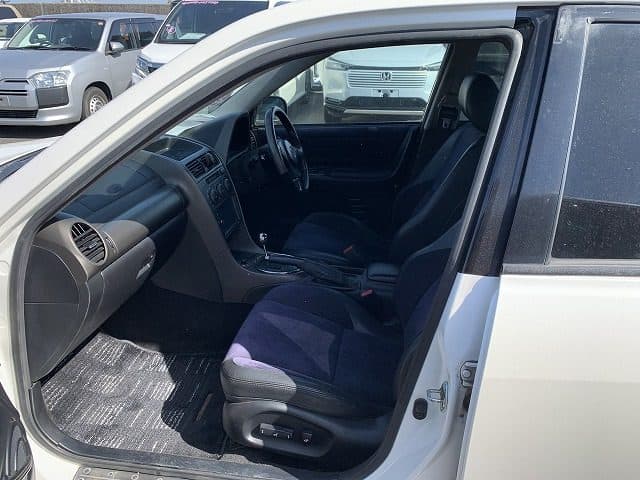 1999 Toyota Altezza JDM car for sale — photo 12 of 13